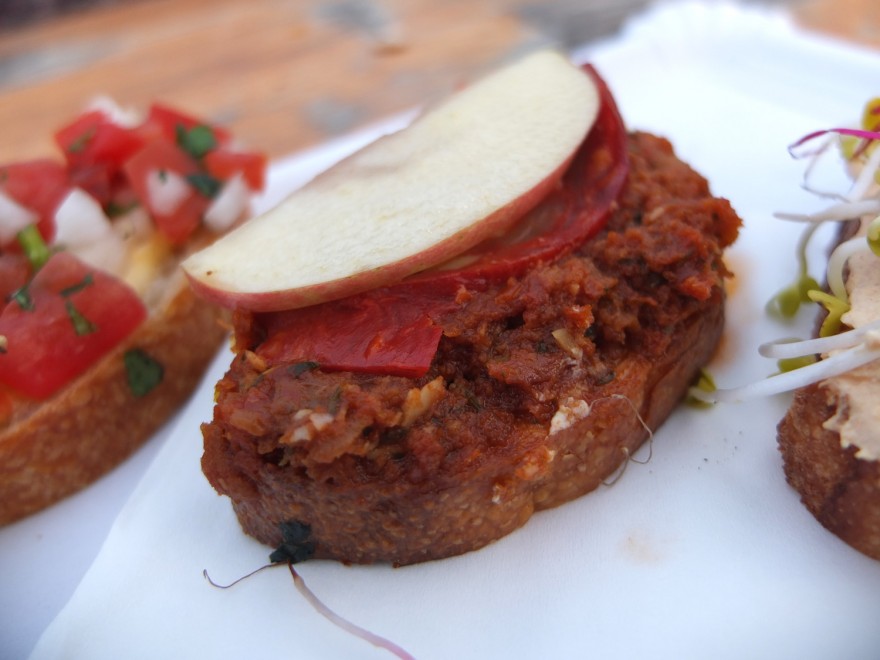 Neue Heimat Food Orgy in Friedrichshain - Hejorama